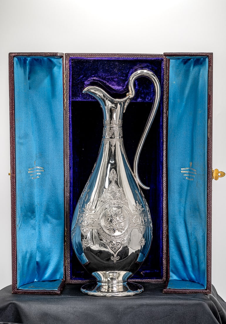 Victorian Silver Claret Jug/Wine Ewer in a presentation box (1 of 17)
