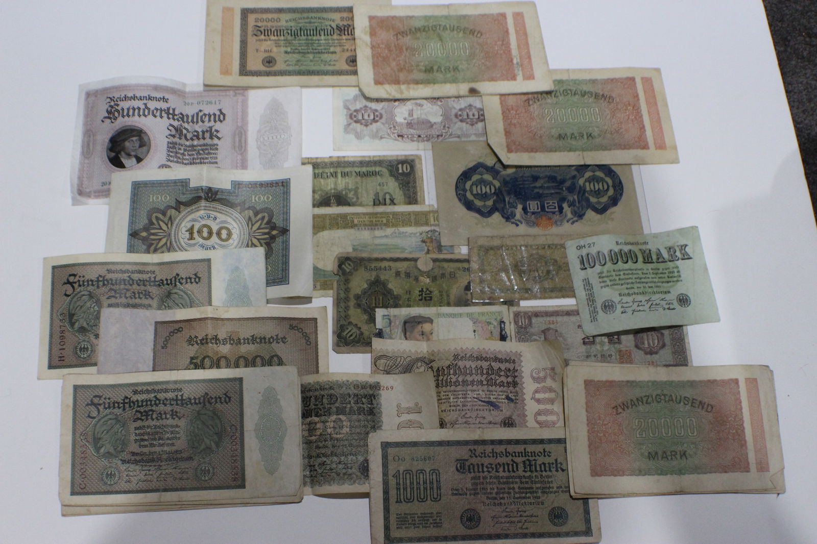 Selection of German and other banknotes 1920-40s (1 of 3)