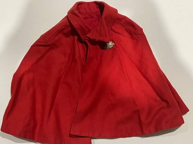 Australian Nurses other ranks red cape, with silvered badge. (1 of 4)