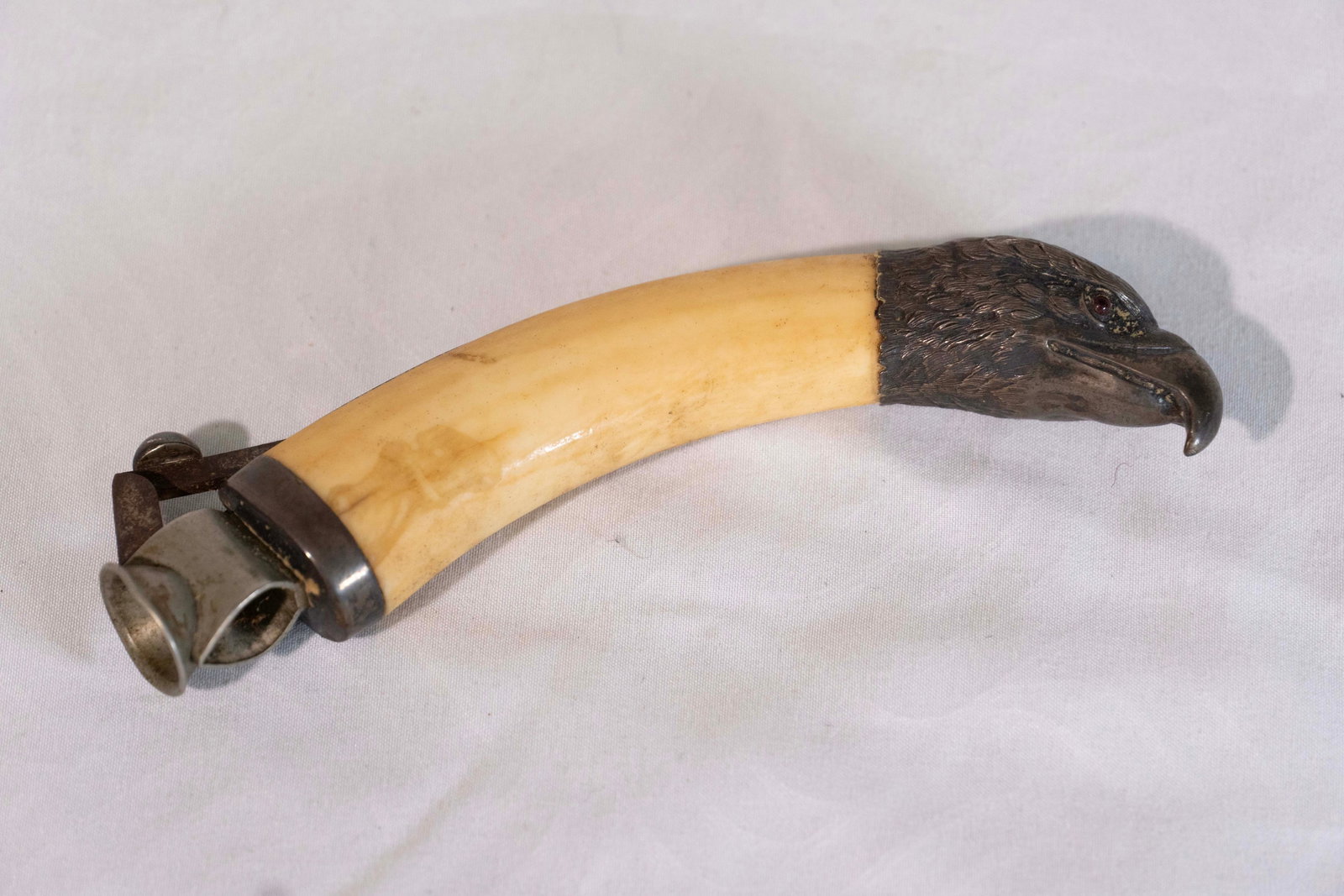 Eagle head cigar cutter (1 of 3)