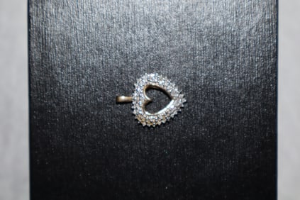 14 kt diamond heart shaped charm