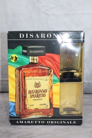 Disaronno Amaretto with 2 glasses