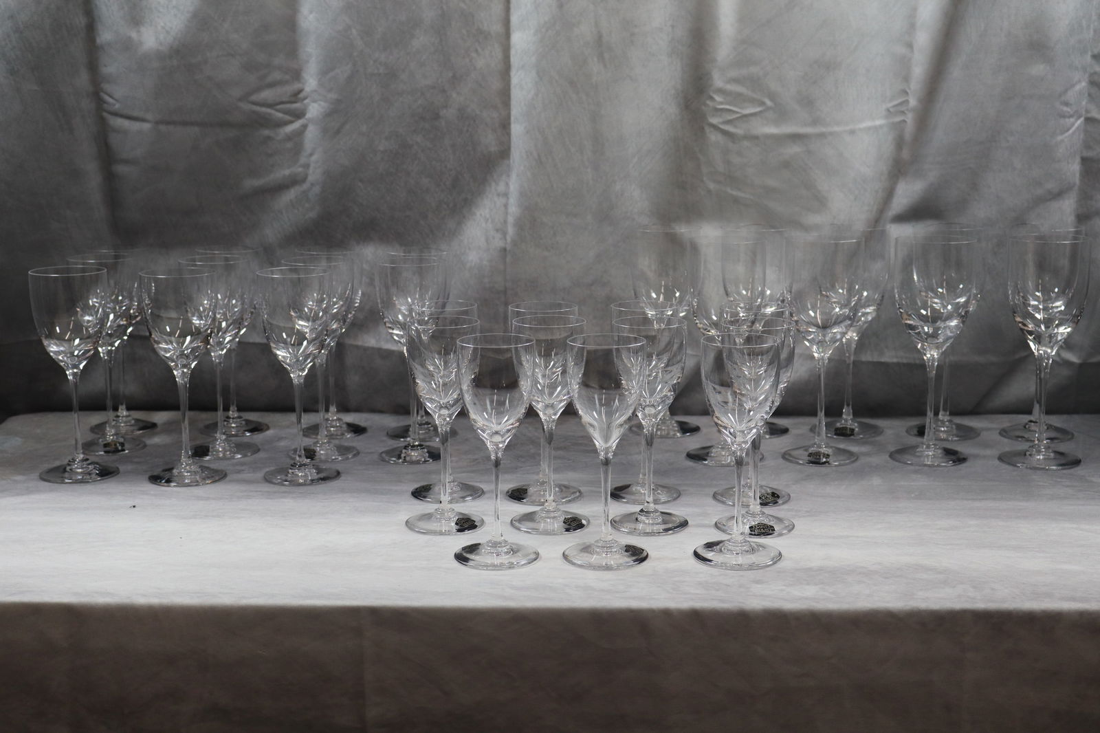 Stunning St. Louis Crystal Glassware/Stemware, French 31 pieces (1 of 7)
