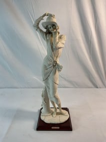 Giuseppe Armani "Valentina" Porcelain Figurine