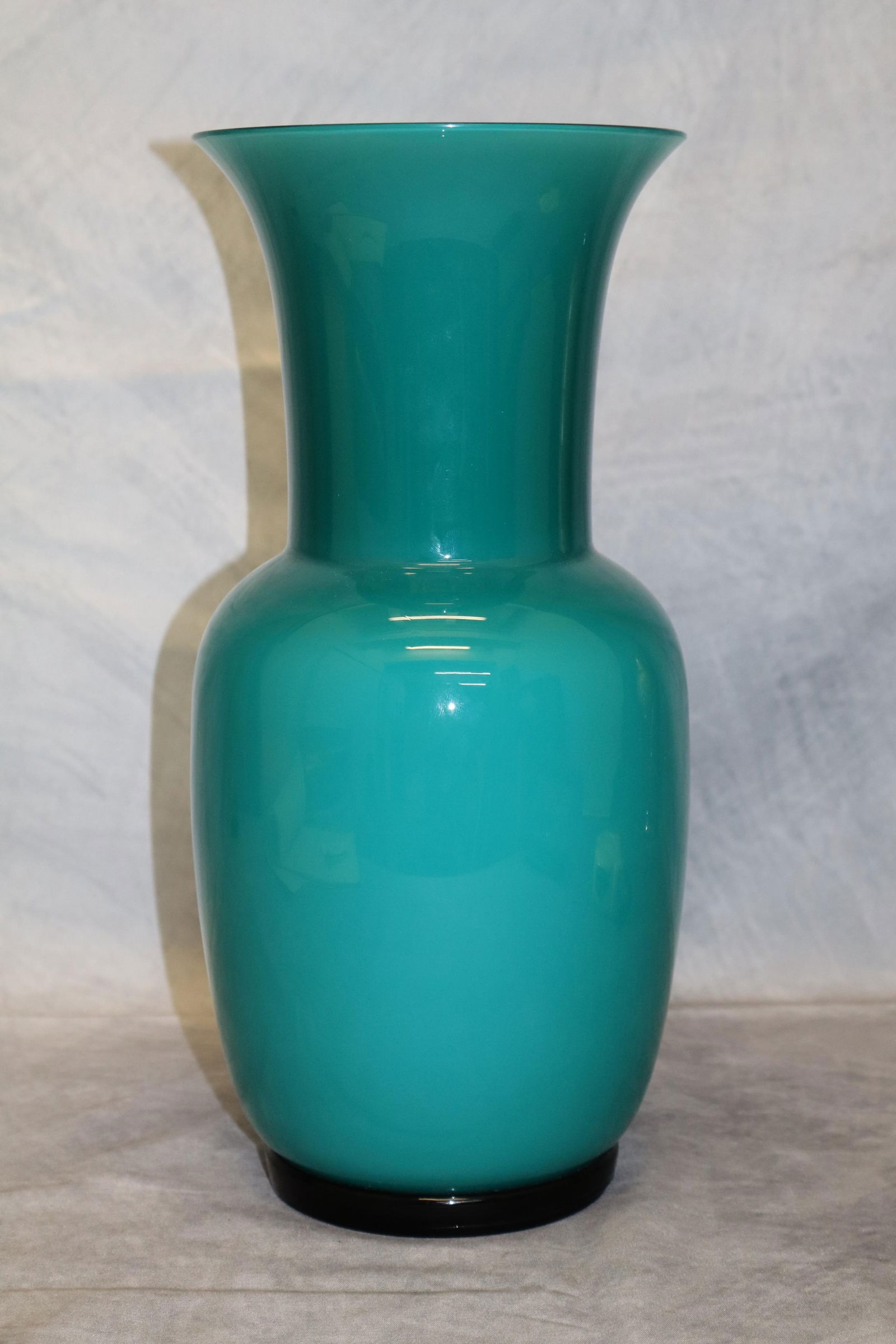 Venini Opalino Vase - Green (1 of 5)