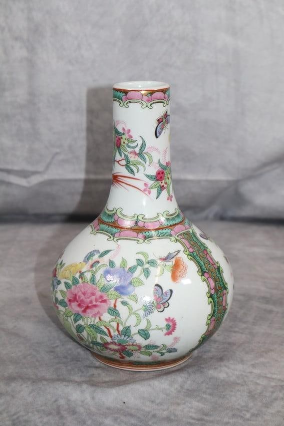 Flower vase: Oriental Vase H8in Dia5in