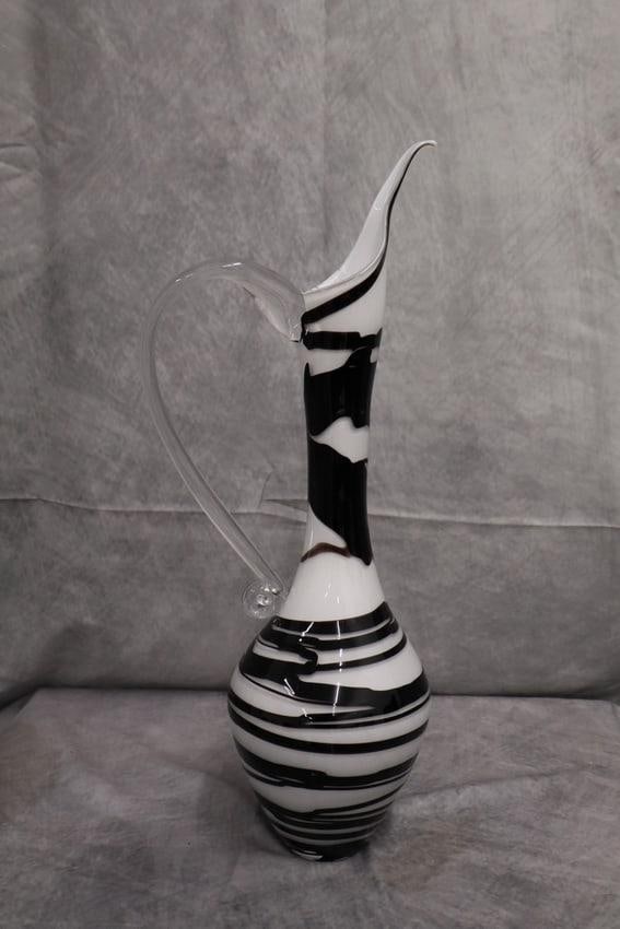 Vintage Murano Style Art Glass Vase: Murano style art glass vase. No Signature. Dimensions: H:17in L:7in W:5in