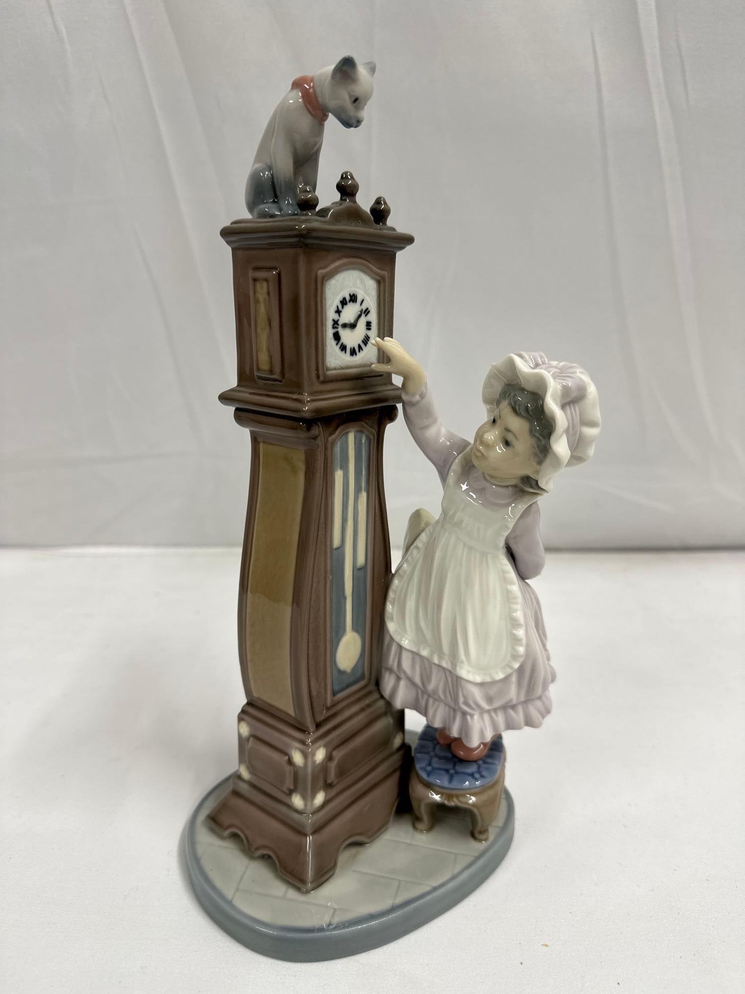 Retired Lladro "Reaching for the Time" Porcelain Figurine – Handcrafted Spain (1 of 6)