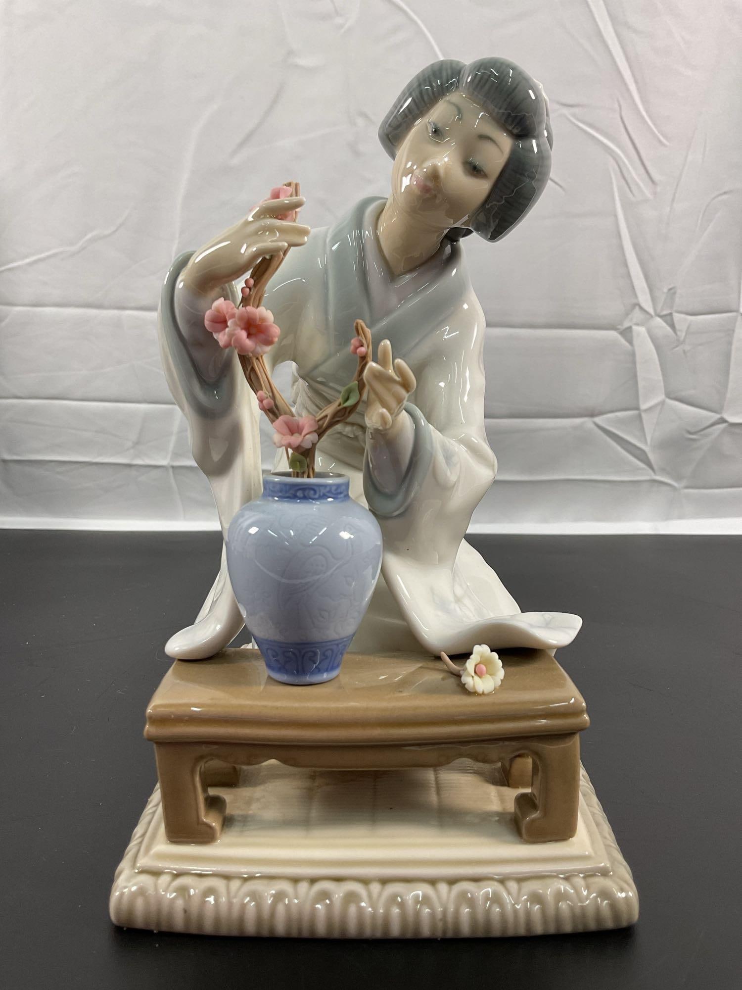 Lladro Porcelain Figurine – Arranging Flowers (1 of 5)