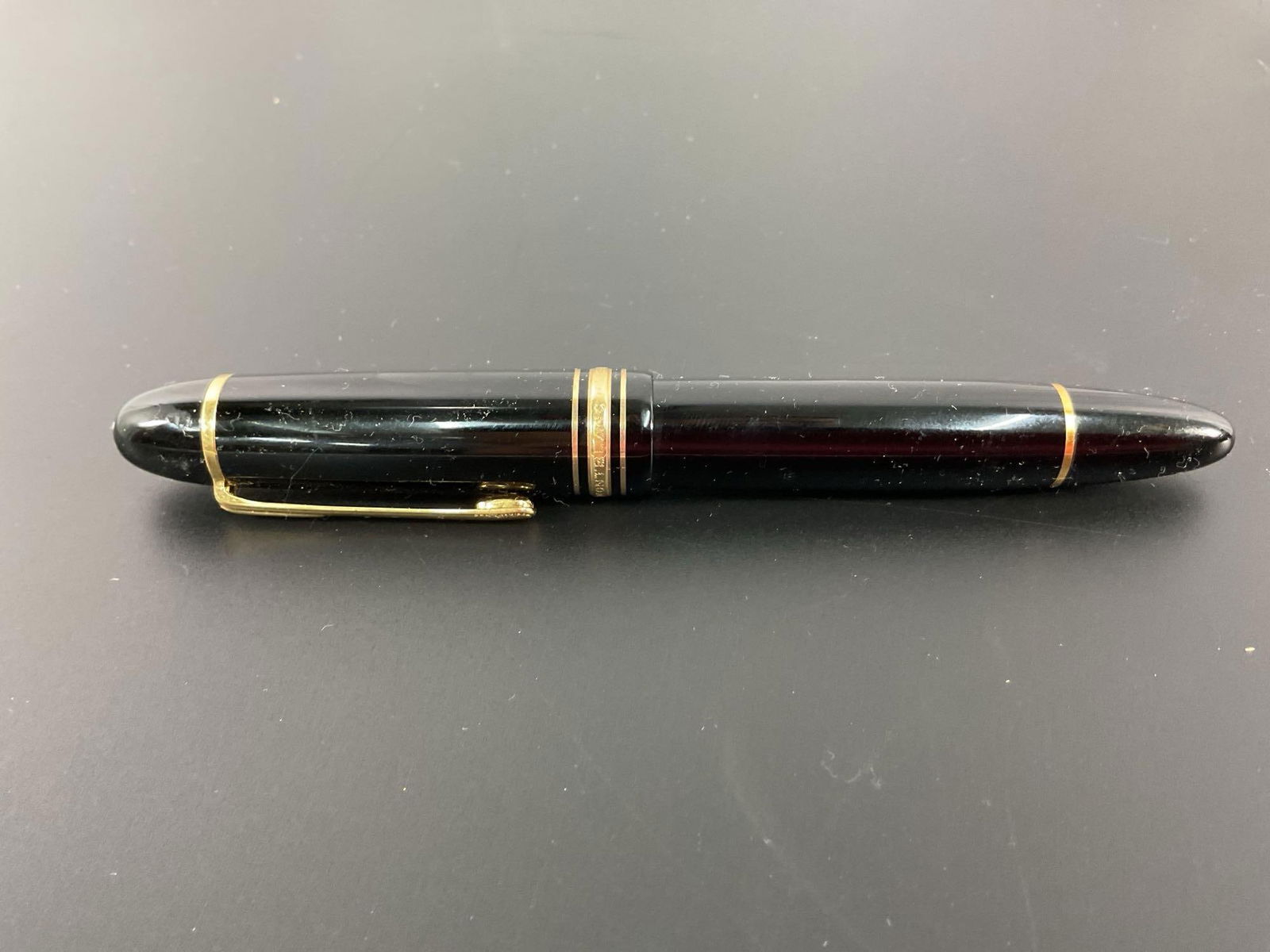Montblanc MeisterstÃ¼ck Style Luxury Pen (1 of 3)