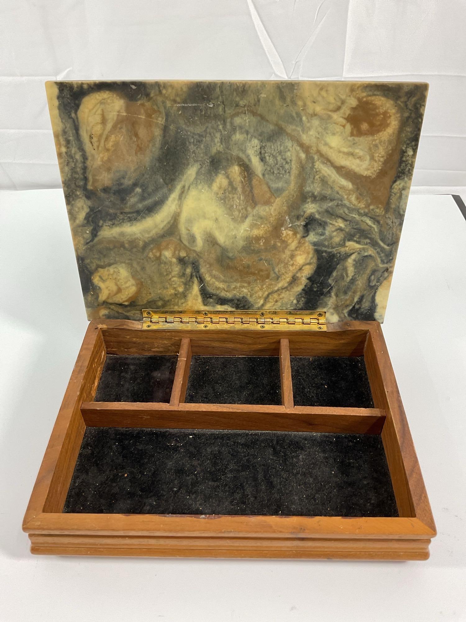 Vintage Wooden Jewelry Box with Resin Horse Relief Lid: This unique vintage jewelry box features a beautifully crafted resin lid with a relief depiction of a mare and her foal against a cloudy sky. The marbled effect in the resin creates a natural, stone-l