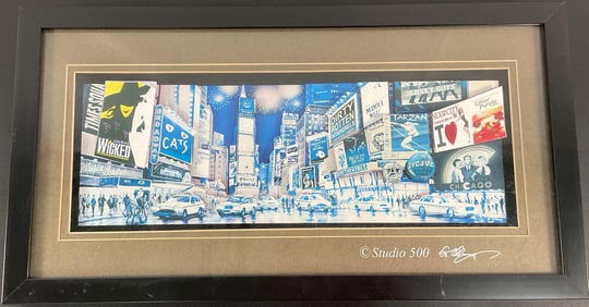 Studio 500 Time Square Nightlife