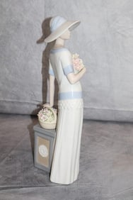 "Lady with Flowers" Nadal Valencia 2591