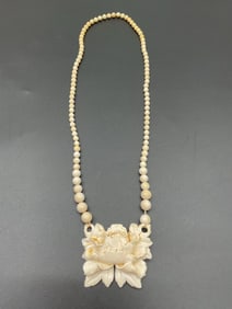 Carved Floral Pendant Beaded Necklace