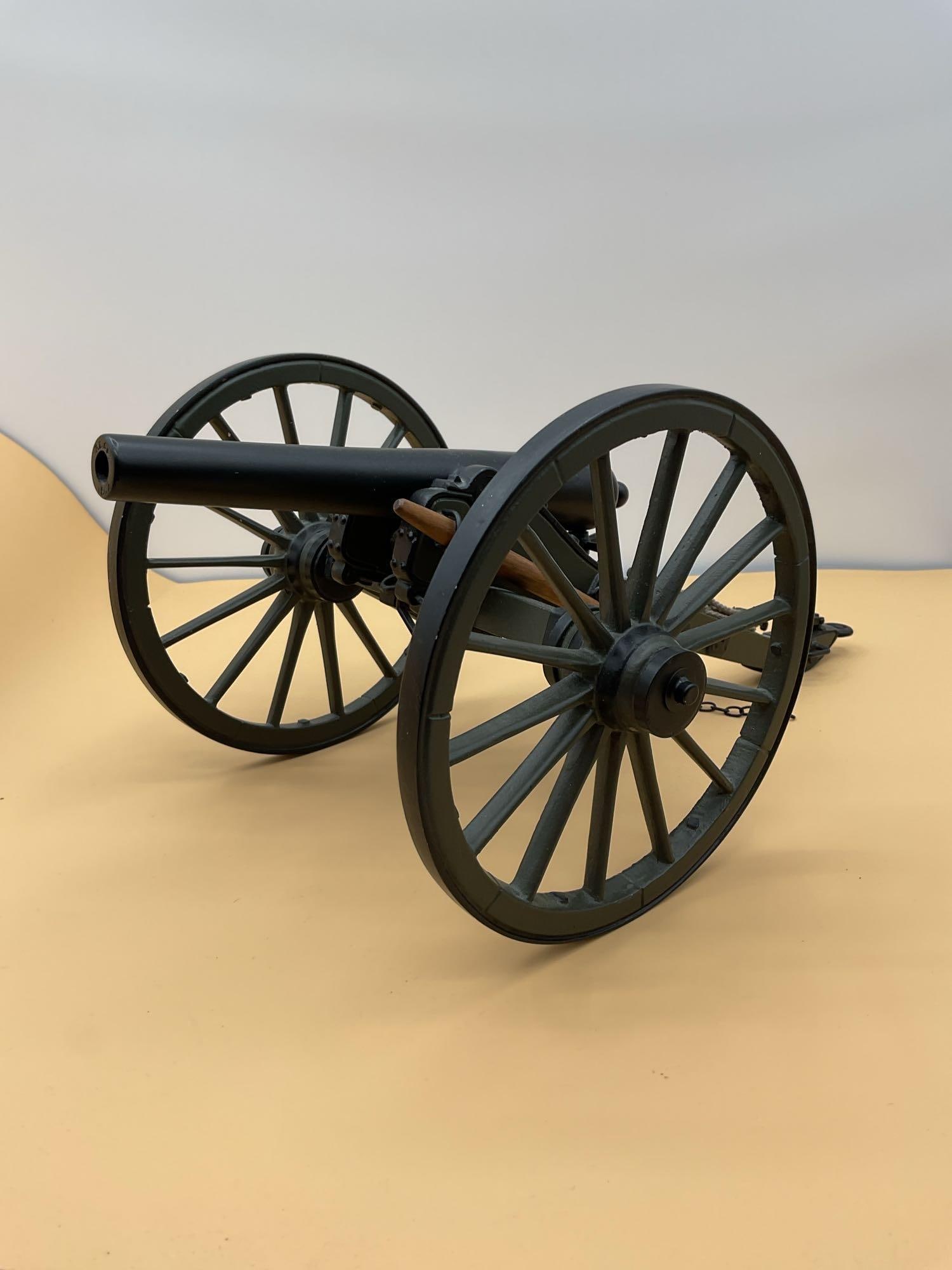 Civil War Field Cannon Model (1 of 6)