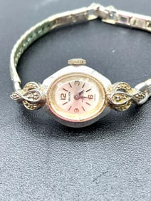 Vintage Ladies’ Wind-Up Wristwatch by Lucerne