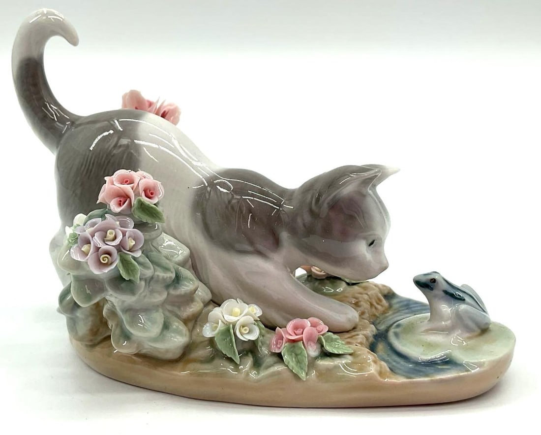 Retired Lladro "Curious Kitten" Porcelain Figurine - 1442 (1 of 4)