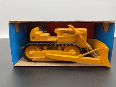 Vintage Ertl International TD-25 Crawler Dozer with Blade (Boxed)
