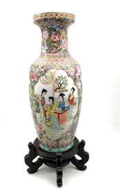 Large Chinese Famille Rose Medallion Porcelain Vase with Court Scene