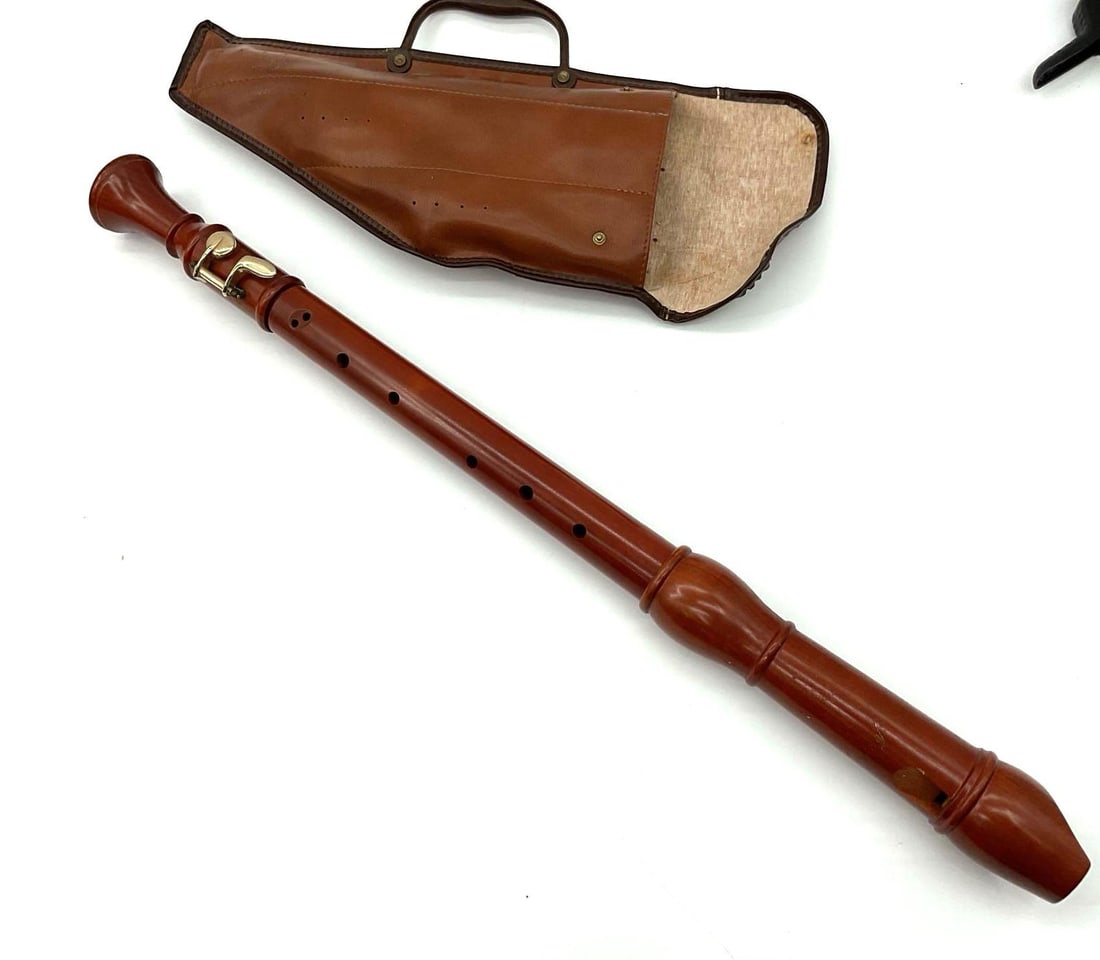 Vintage Woodwind Instrument Flute/Recorder in Leather Case (1 of 5)