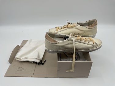 Golden Goose Deluxe Brand Sneaker in Box