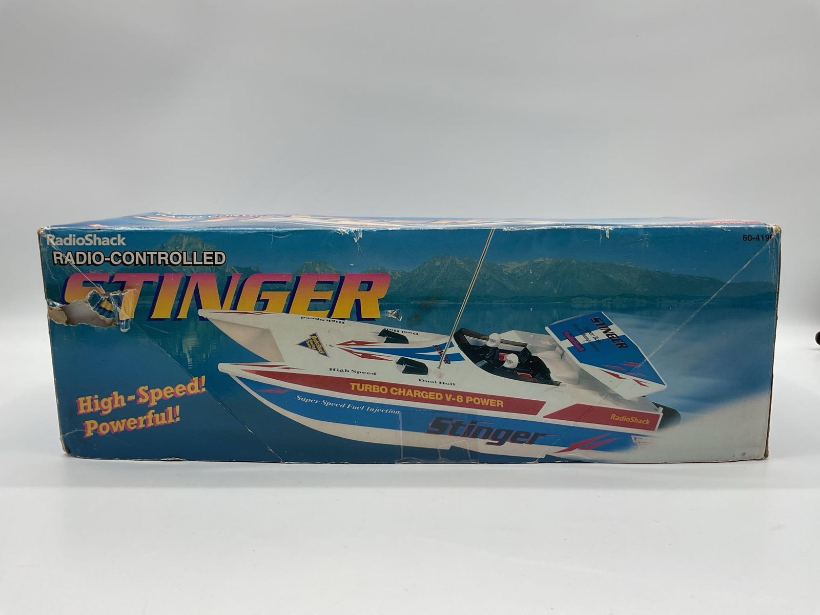 RadioShack Stinger Turbo V-8 Remote Control Boat (1 of 3)