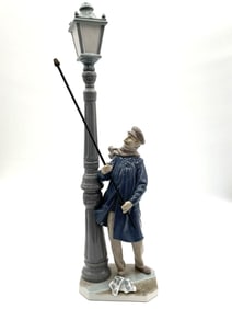 RARE Lladro "The Lamplighter" Porcelain Figurine 5205