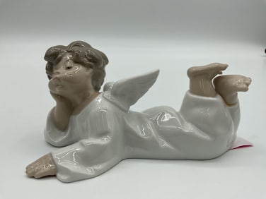 Lladro "Dreaming Angel" Porcelain Figurine - 4541