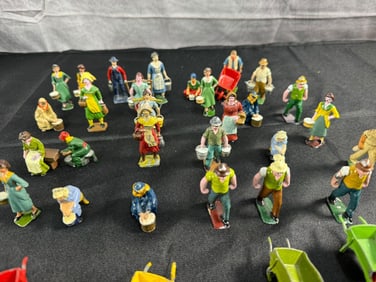 30 pcs Box of assorted "Britains" lead toy figures