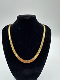 18Kt Gold Necklace.