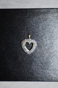 14 kt diamond heart shaped charm