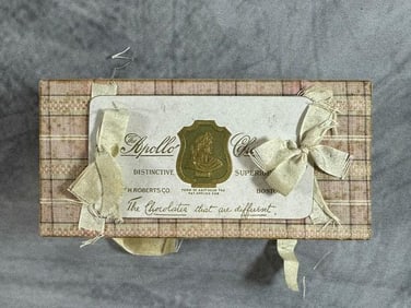 "Apollo Chocolates" Paper Box