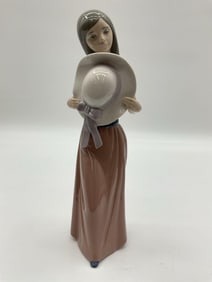 Lladro Girl with Hat Figurine