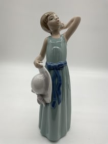 Lladro Girl in Blue Holding Sunhat Figurine 5010