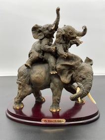 The Crosa Collection Elephant Family Figurine - Box 1