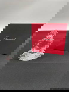 Baccarat Crystal Buddha Figurine in Original Box: Refined Baccarat clear crystal Buddha sculpture, featuring a seated figure in a meditative lotus pose with minimalist detail and smooth polish. Expertly crafted in France, this piece reflects Baccarat