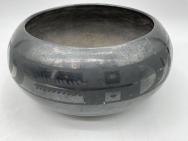 Orginal Maria Poveka Martinez Blackware Pottery Bowl