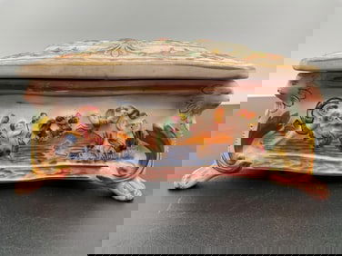 Italian Capodimonte-Style Porcelain Trinket Box