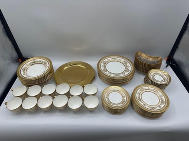 Minton "Sutherland" Fine Bone China Dinnerware Set