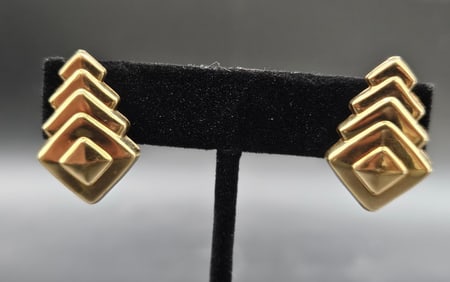 14K Yellow Gold Geometric Step Design Earrings – Vintage Post Style