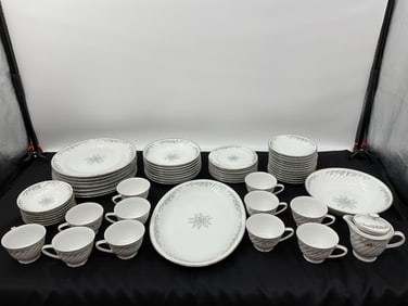 Halsey Fine China Versailles Saucer Set, Japan