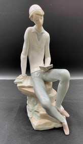 Lladro Porcelain Figurine "Young Man Reading"