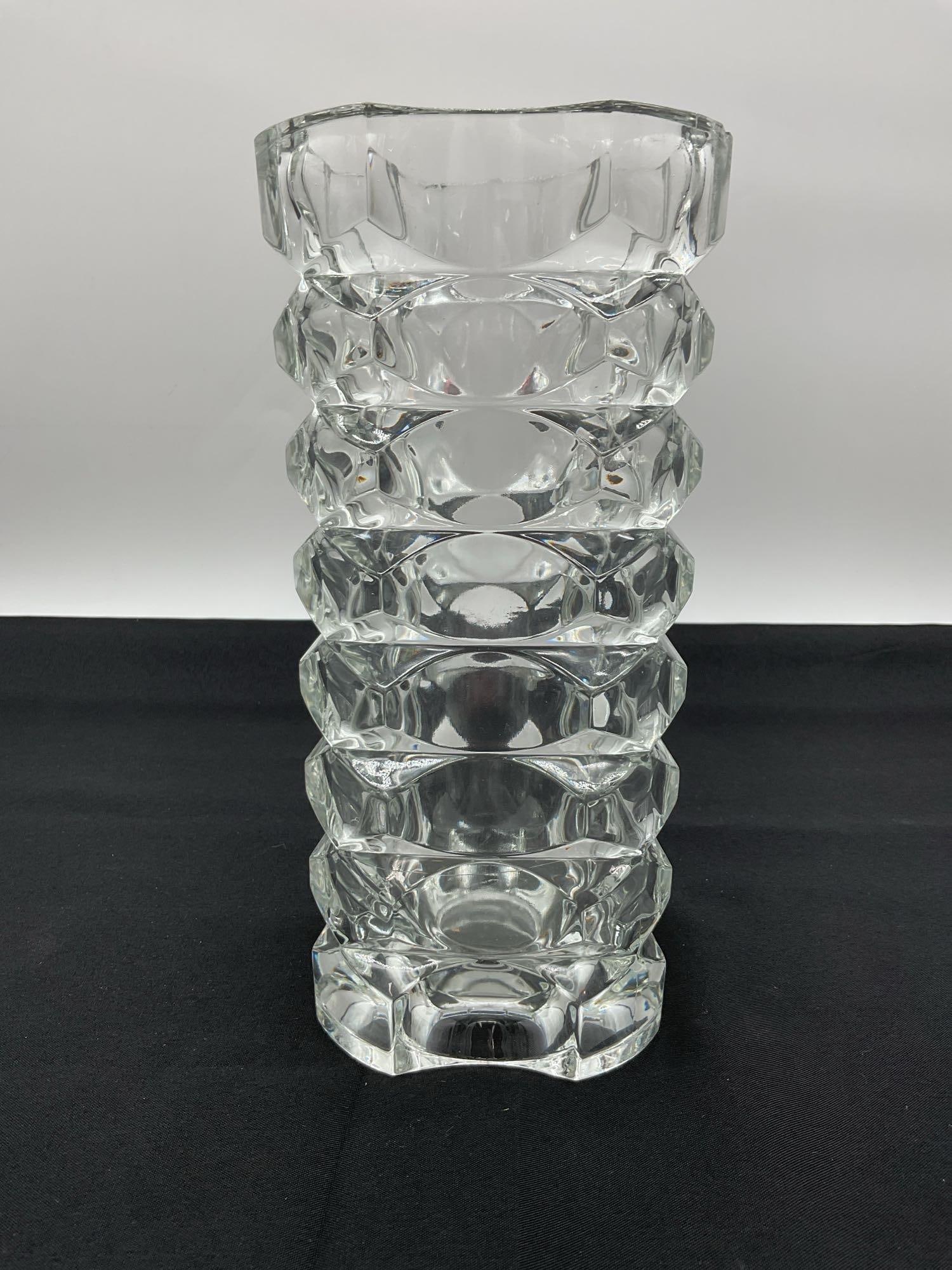 Luminarc France Textured Crystal-Style Vase: Modern clear glass vase by Luminarc France featuring a bold geometric wave pattern and thick, faceted walls. Marked “FRANCE” on base, showcasing French pressed glass craftsmanship. Dimensions: