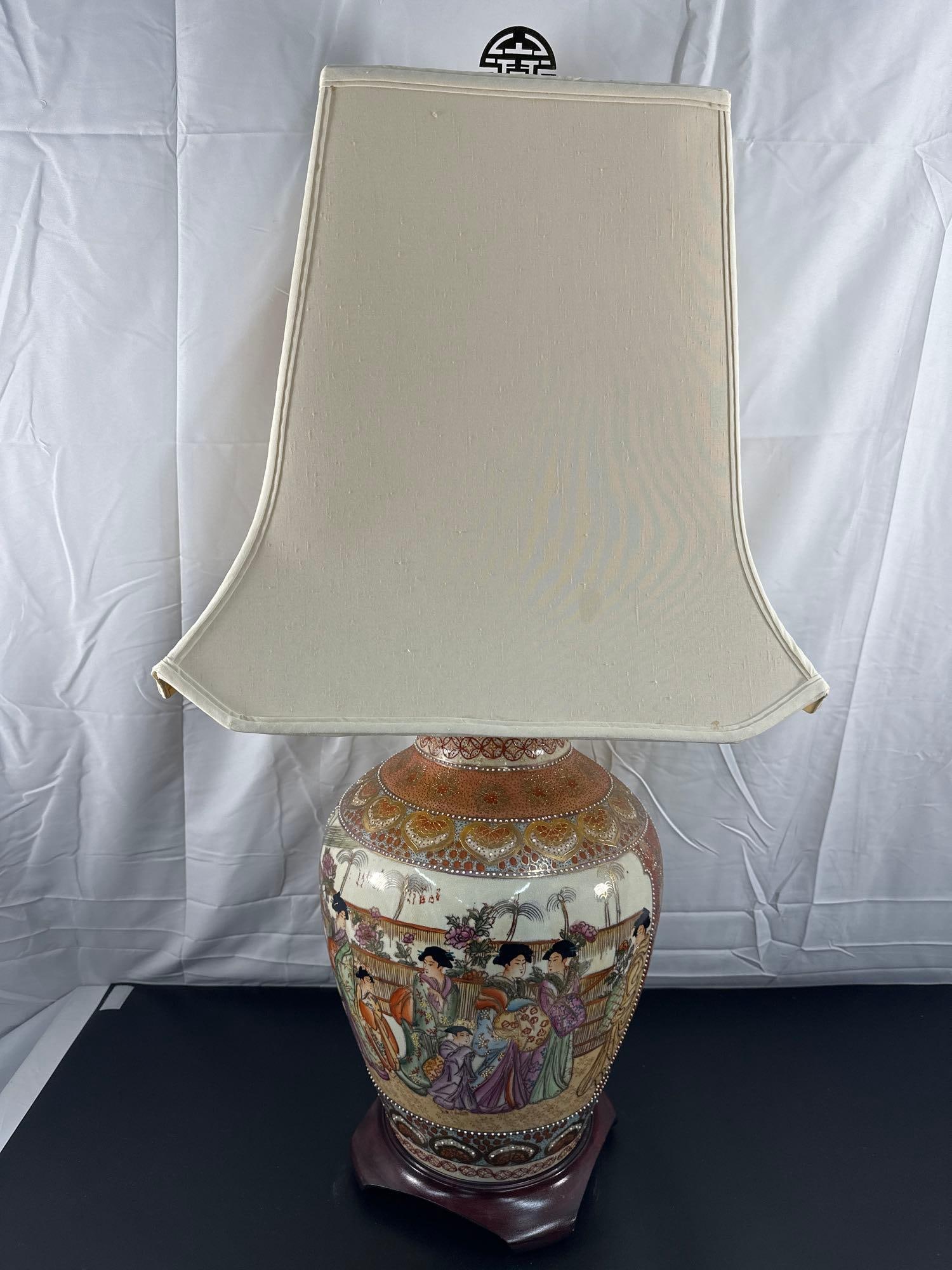 Vintage Satsuma-Style Table Lamp with Asian Scenic Design (1 of 4)