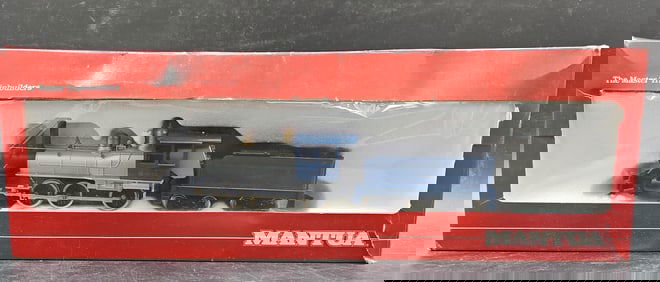 Mantua HO Scale Steam Locomotive with Tender