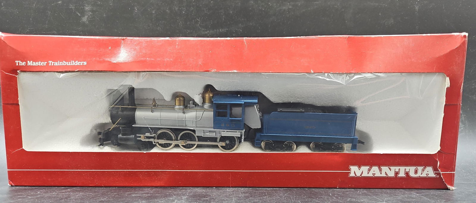 Mantua HO Scale Steam Locomotive with Tender (1 of 2)