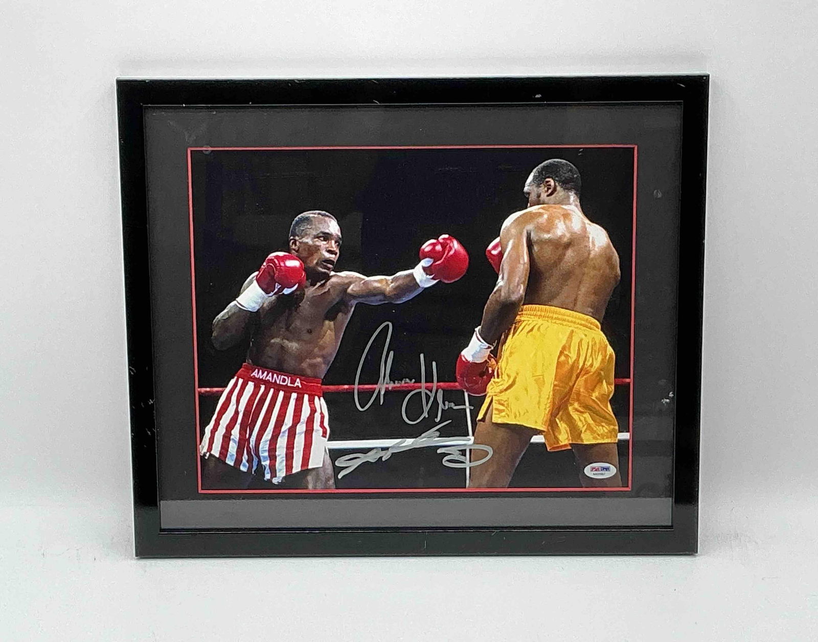 Tommy “The Hitman?? Hearns vs. Sugar Ray Leonard Autographed Photo (1 of 5)