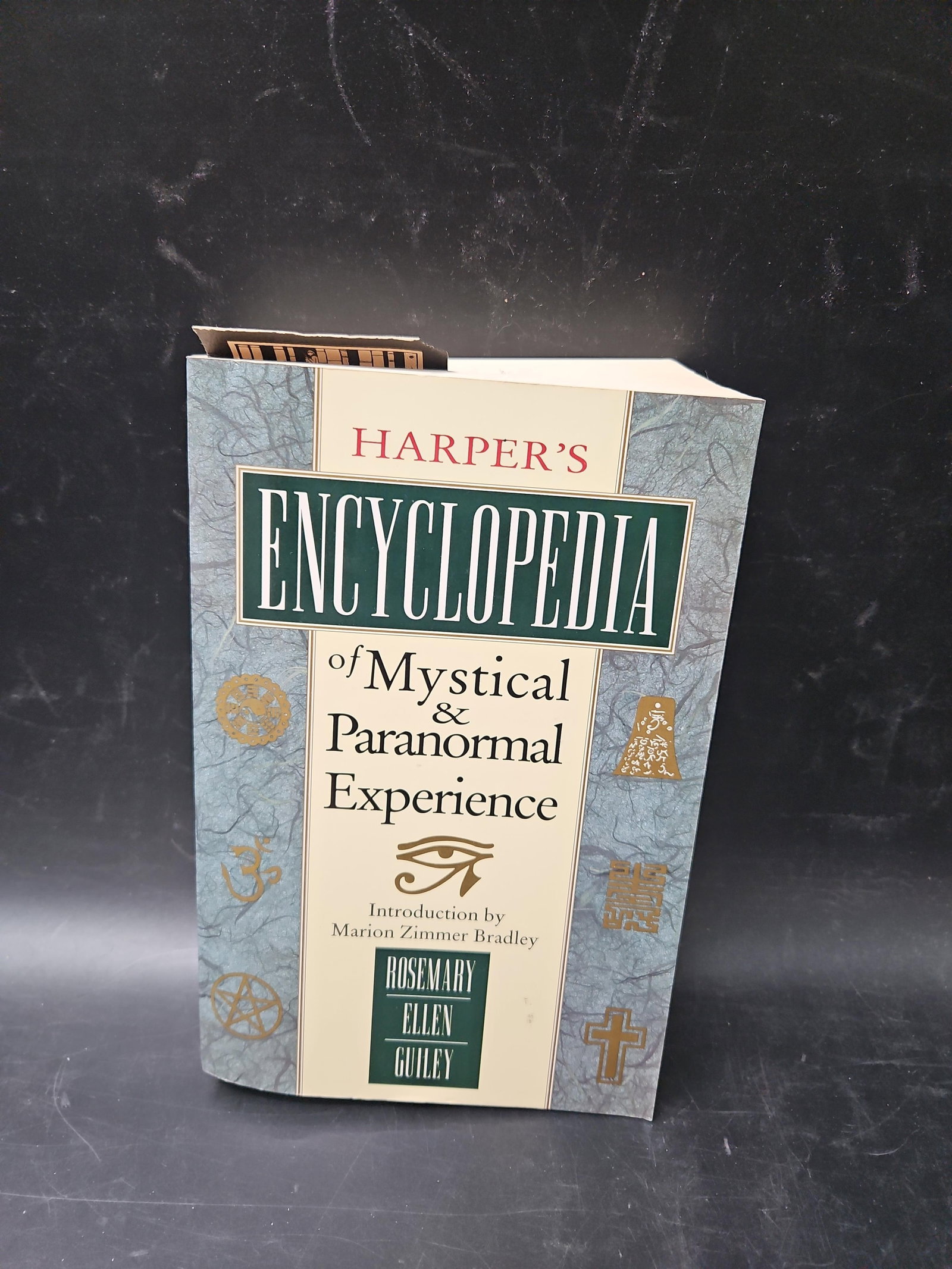 Harper’s Encyclopedia of Mystical & Paranormal Experience by Rosemary Ellen Guiley: Comprehensive reference work by noted paranormal researcher Rosemary Ellen Guiley, with an introduction by Marion Zimmer Bradley. This encyclopedia covers mystical traditions, paranormal phenomena, sp