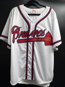 Chipper Jones Autographed Braves Jersey