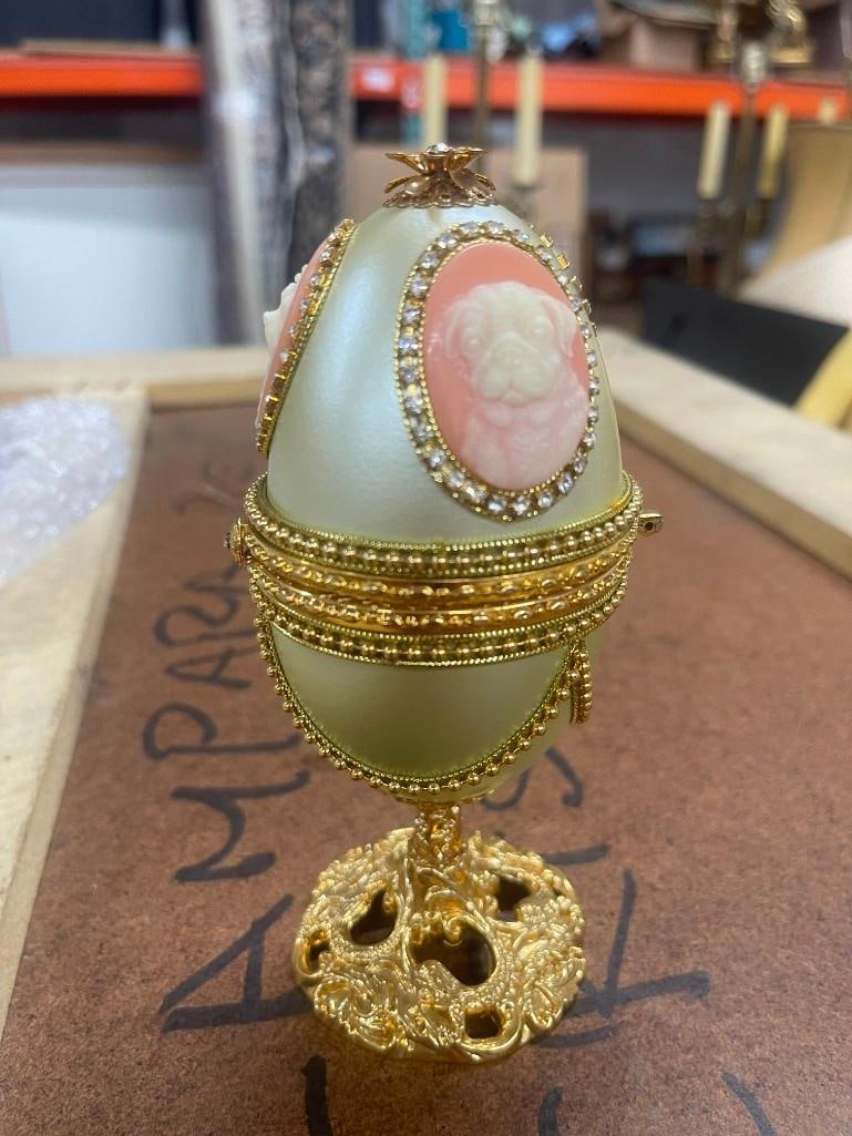 Decorative Egg: AUCTION 5 / 21 